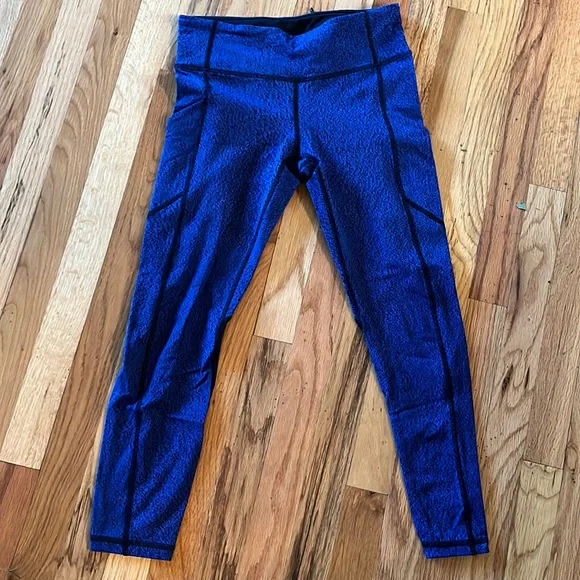 Lululemon leggings - Picture 3 of 9